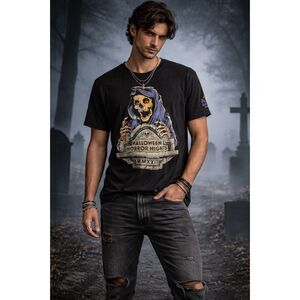 Halloween Horror Nights Black T Shirt Tee Top  Mens Size Medium